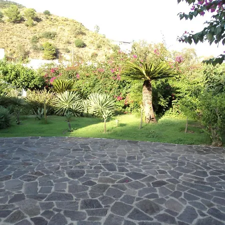 Villa Valle Canale Marina (Lipari)